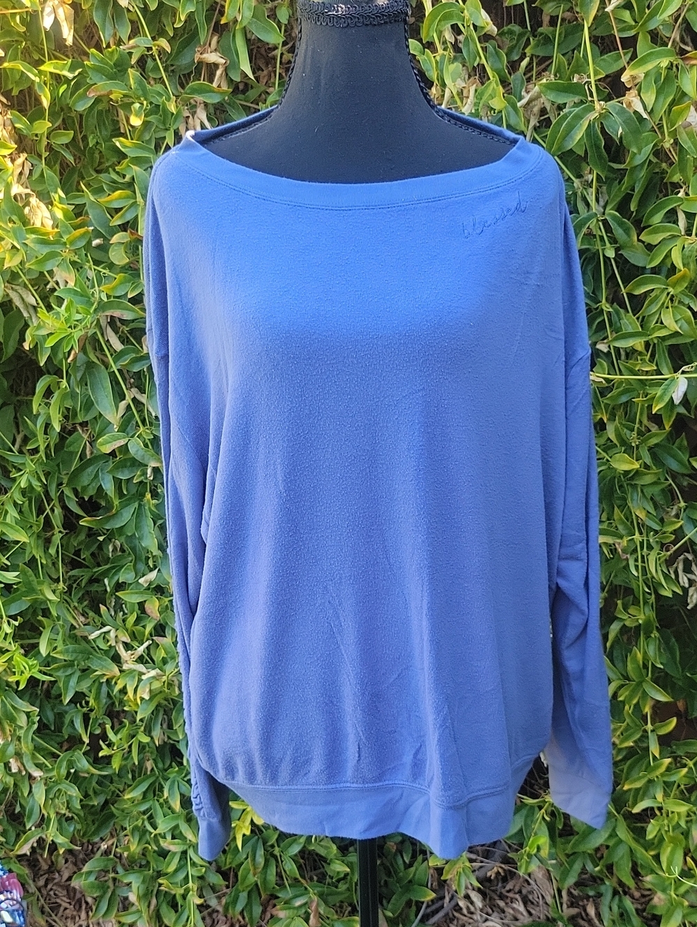 Peace Love World Boat Neck Ruched Sleeve Thin Sweatshirt L